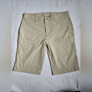 MIX AND MATCH 5/25$ MEC Women's Cargo Shorts in Tan